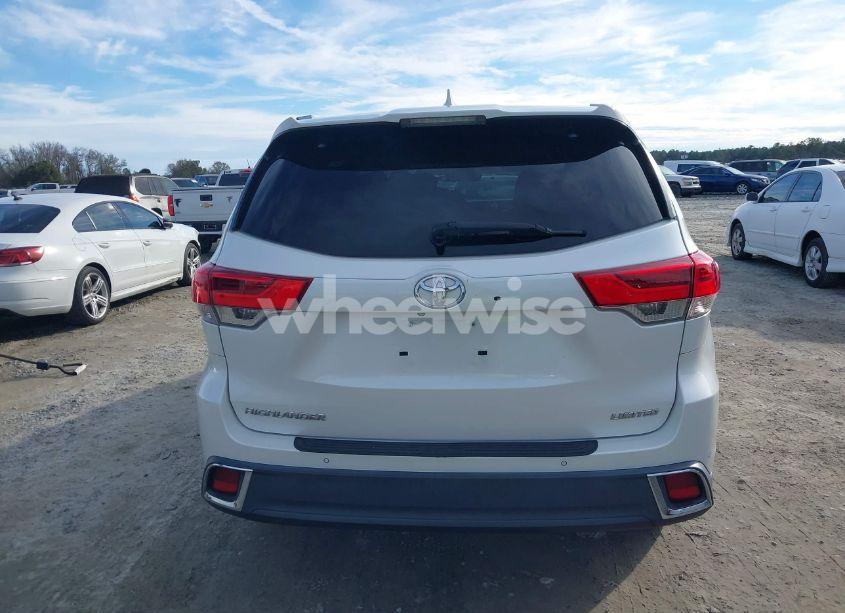 Photo 16 of 2018 Toyota Highlander LIMITED (VIN 5TDYZRFH5JS270396)