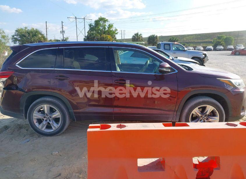Photo 13 of 2017 Toyota Highlander LIMITED (VIN 5TDYZRFH6HS202960)
