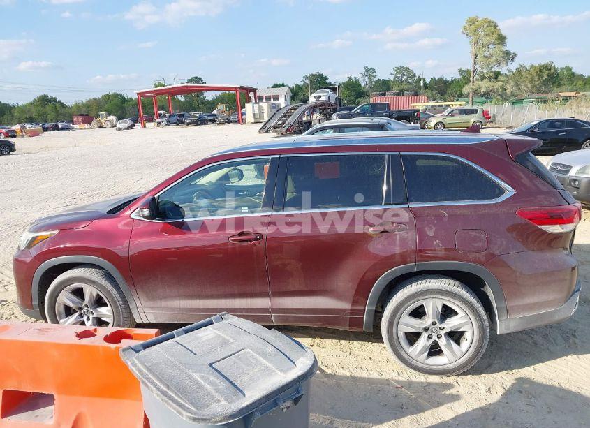 Photo 14 of 2017 Toyota Highlander LIMITED (VIN 5TDYZRFH6HS202960)