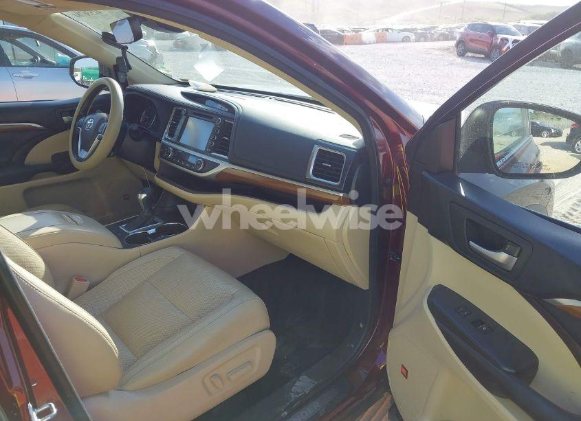 Photo 5 of 2017 Toyota Highlander LIMITED (VIN 5TDYZRFH6HS202960)