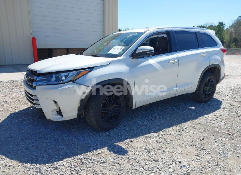 Photo 2 of 2017 Toyota Highlander LIMITED (VIN 5TDYZRFH6HS222576)