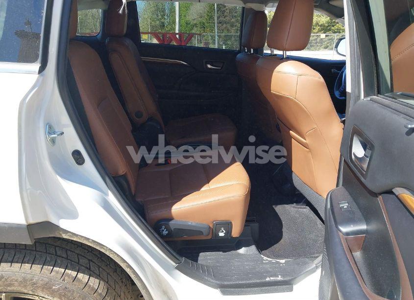Photo 8 of 2017 Toyota Highlander LIMITED (VIN 5TDYZRFH6HS222576)