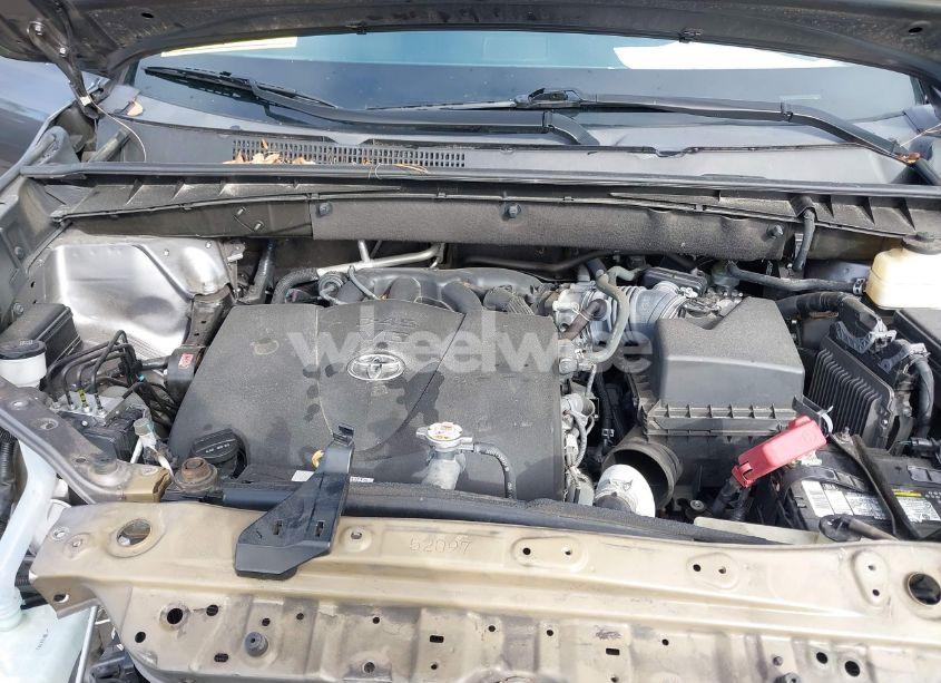 Photo 10 of 2017 Toyota Highlander LIMITED (VIN 5TDYZRFH6HS233870)