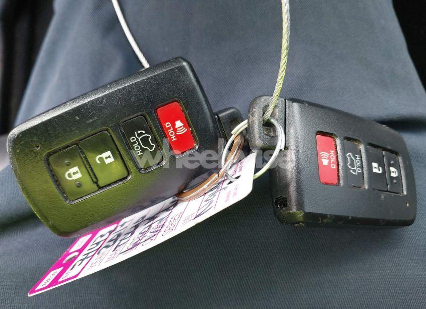 Photo 11 of 2017 Toyota Highlander LIMITED (VIN 5TDYZRFH6HS233870)