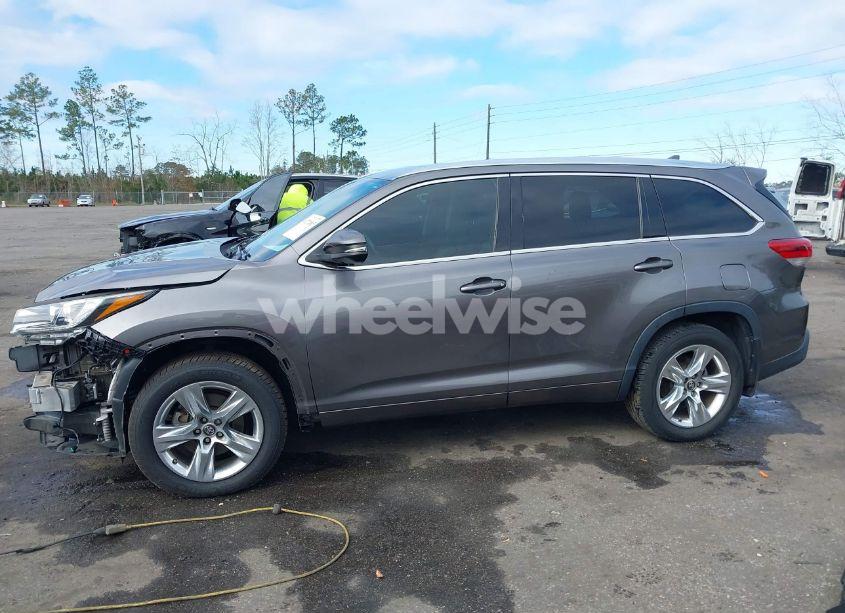 Photo 14 of 2017 Toyota Highlander LIMITED (VIN 5TDYZRFH6HS233870)