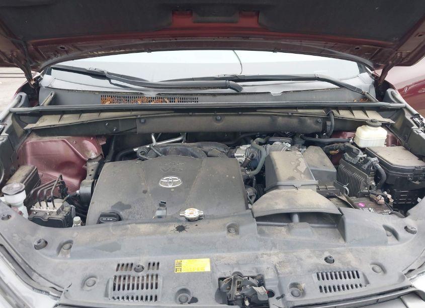 Photo 10 of 2018 Toyota Highlander LIMITED (VIN 5TDYZRFH6JS286591)