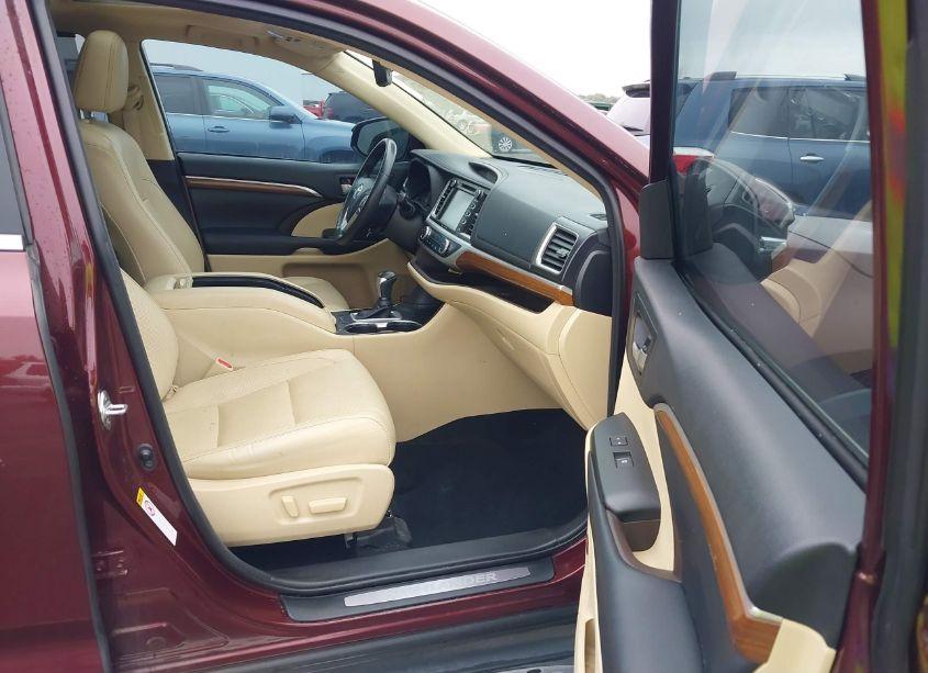 Photo 5 of 2018 Toyota Highlander LIMITED (VIN 5TDYZRFH6JS286591)