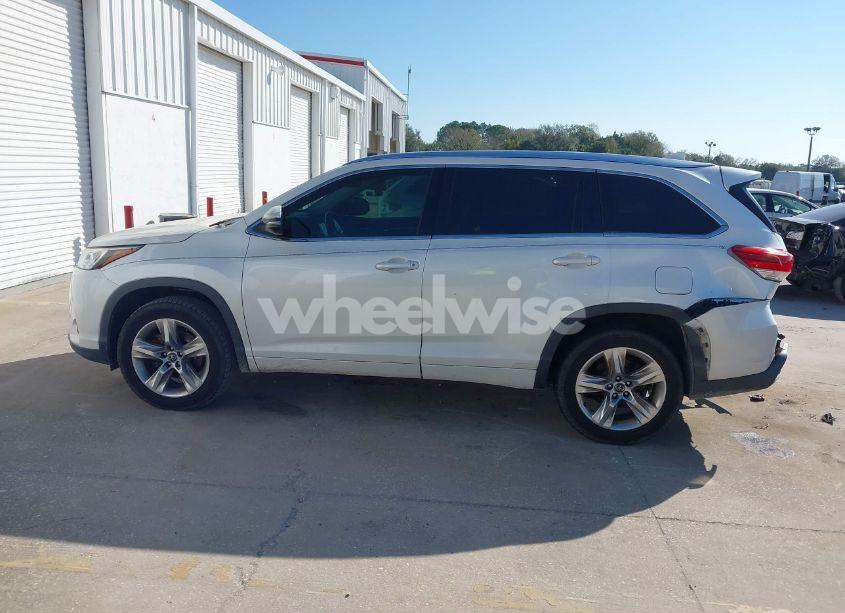 Photo 14 of 2018 Toyota Highlander LIMITED (VIN 5TDYZRFH6JS288230)