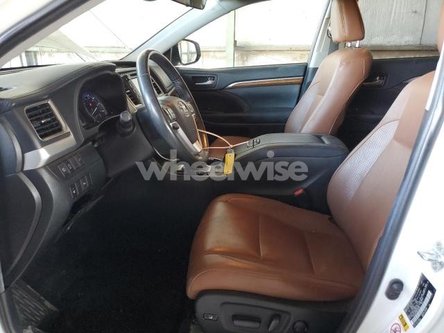 Photo 12 of 2019 TOYOTA HIGHLANDER LIMITED (VIN 5TDYZRFH6KS292750)