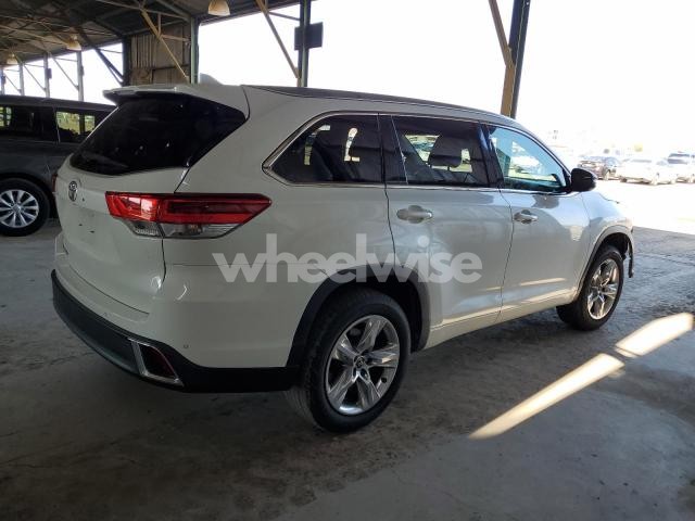 Photo 5 of 2019 TOYOTA HIGHLANDER LIMITED (VIN 5TDYZRFH6KS292750)