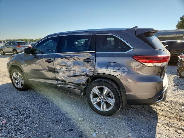 Photo 13 of 2019 TOYOTA HIGHLANDER LIMITED (VIN 5TDYZRFH6KS359525)