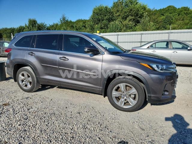 Photo 2 of 2019 TOYOTA HIGHLANDER LIMITED (VIN 5TDYZRFH6KS359525)