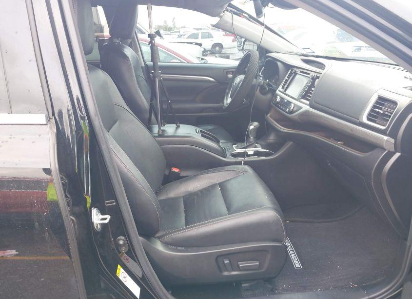 Photo 5 of 2017 Toyota Highlander LIMITED (VIN 5TDYZRFH8HS220957)