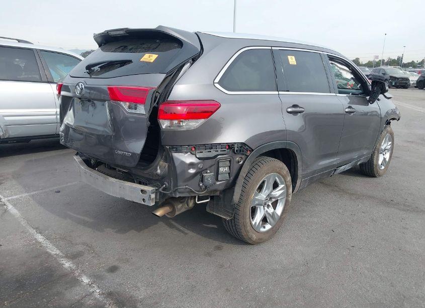 Photo 4 of 2019 Toyota Highlander LIMITED (VIN 5TDYZRFH8KS327403)