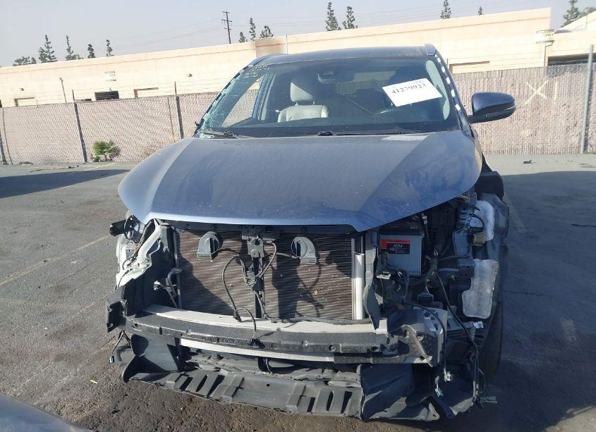 Photo 13 of 2019 Toyota Highlander LIMITED (VIN 5TDYZRFH8KS353824)