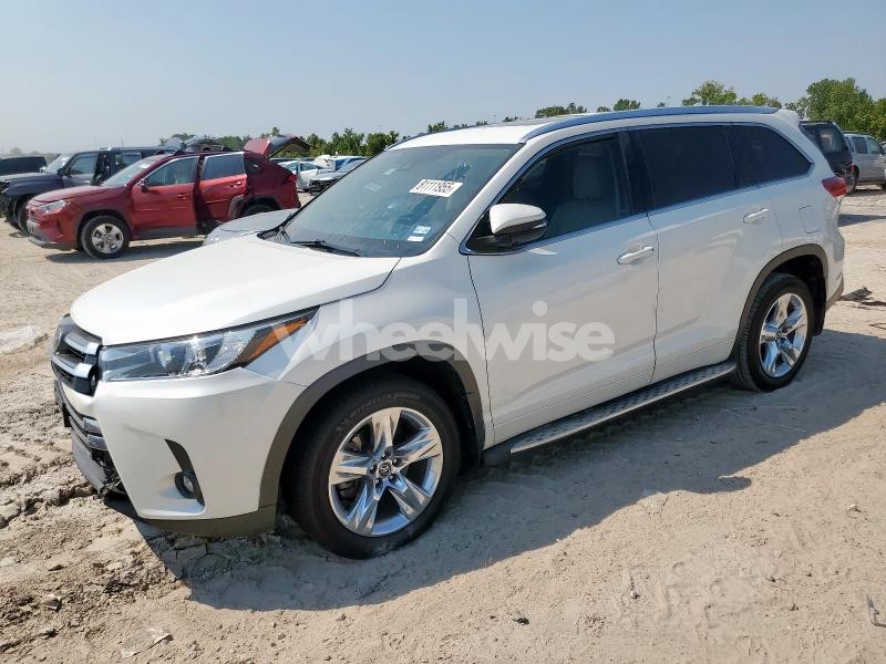 Photo 13 of 2019 TOYOTA HIGHLANDER LIMITED (VIN 5TDYZRFH9KS335994)