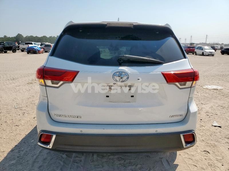 Photo 6 of 2019 TOYOTA HIGHLANDER LIMITED (VIN 5TDYZRFH9KS335994)