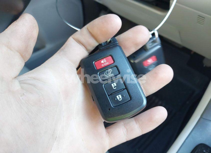 Photo 11 of 2018 Toyota Highlander LIMITED (VIN 5TDYZRFHXJS251438)