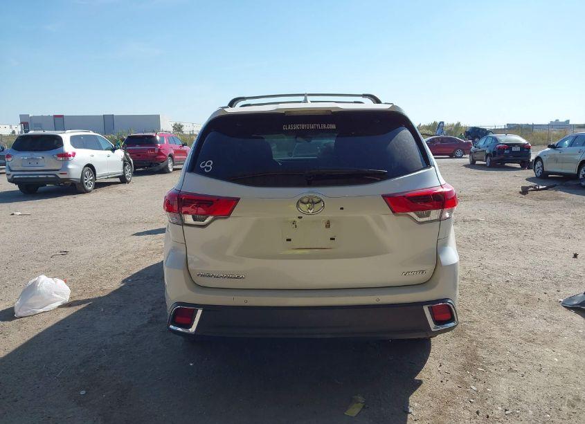 Photo 17 of 2018 Toyota Highlander LIMITED (VIN 5TDYZRFHXJS260124)
