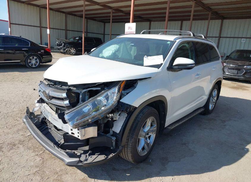 Photo 2 of 2018 Toyota Highlander LIMITED (VIN 5TDYZRFHXJS260124)