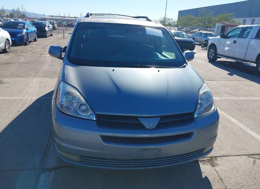 Photo 12 of 2004 Toyota Sienna XLE (VIN 5TDZA22C04S074092)