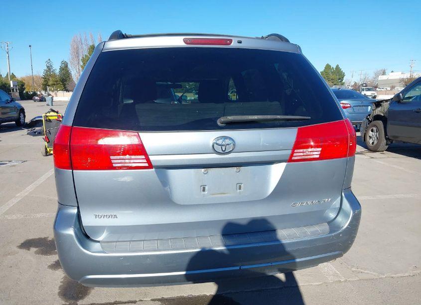 Photo 16 of 2004 Toyota Sienna XLE (VIN 5TDZA22C04S074092)