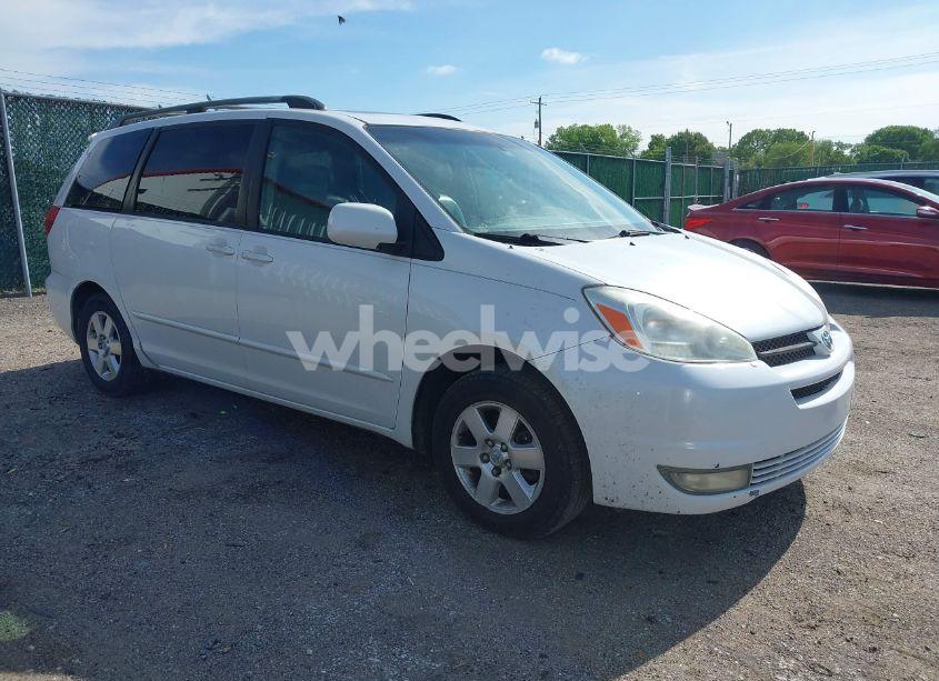 2004 Toyota Sienna XLE (VIN 5TDZA22C04S123985) main photo