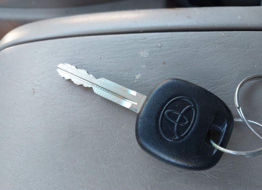 Photo 11 of 2005 Toyota Sienna XLE LIMITED (VIN 5TDZA22C05S225515)