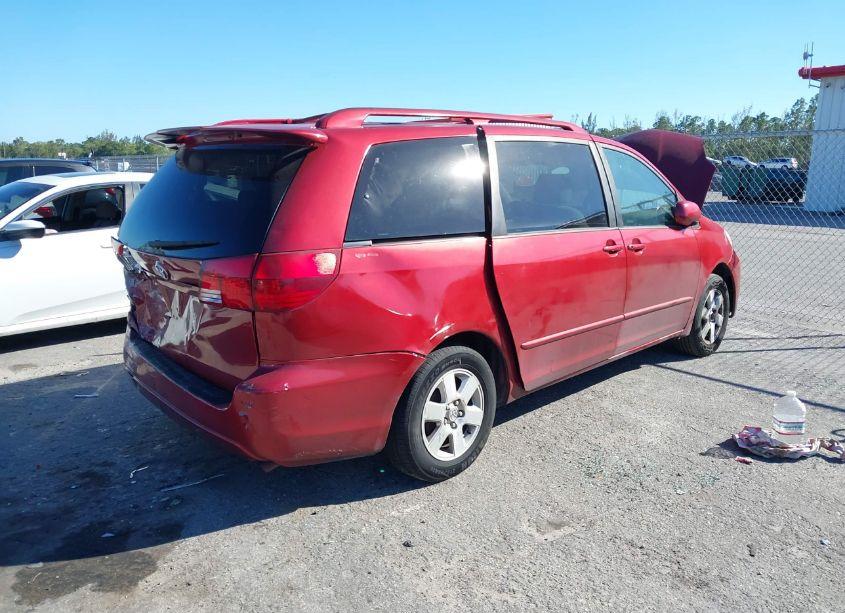 Photo 4 of 2005 Toyota Sienna XLE (VIN 5TDZA22C05S239463)