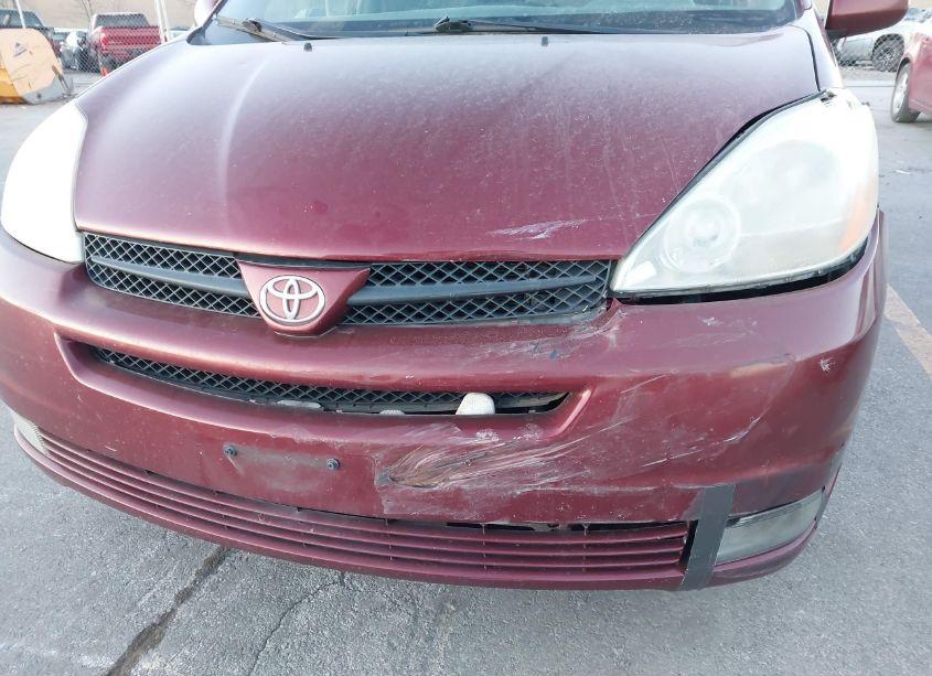 Photo 6 of 2005 Toyota Sienna XLE (VIN 5TDZA22C05S242542)
