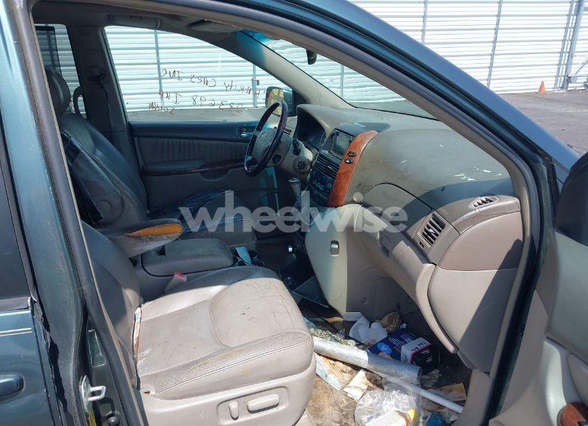 Photo 5 of 2005 Toyota Sienna XLE LIMITED (VIN 5TDZA22C05S370201)