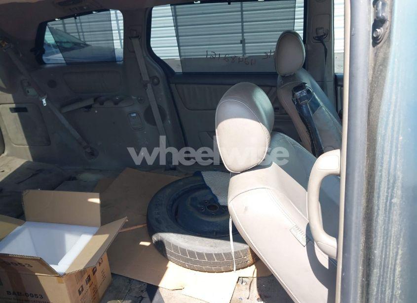 Photo 8 of 2005 Toyota Sienna XLE LIMITED (VIN 5TDZA22C05S370201)