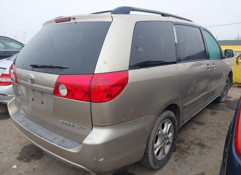 Photo 4 of 2006 Toyota Sienna XLE (VIN 5TDZA22C06S422735)
