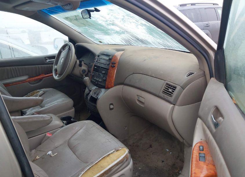 Photo 5 of 2006 Toyota Sienna XLE (VIN 5TDZA22C06S422735)