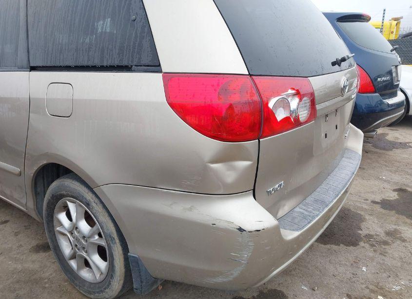 Photo 6 of 2006 Toyota Sienna XLE (VIN 5TDZA22C06S422735)