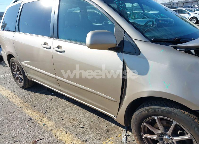 Photo 12 of 2006 Toyota Sienna XLE (VIN 5TDZA22C06S436165)