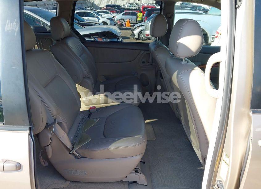Photo 8 of 2006 Toyota Sienna XLE (VIN 5TDZA22C06S436165)