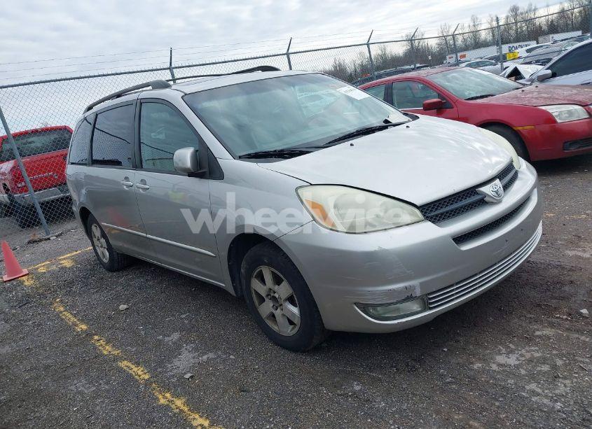 2004 Toyota Sienna XLE (VIN 5TDZA22C14S038072) main photo