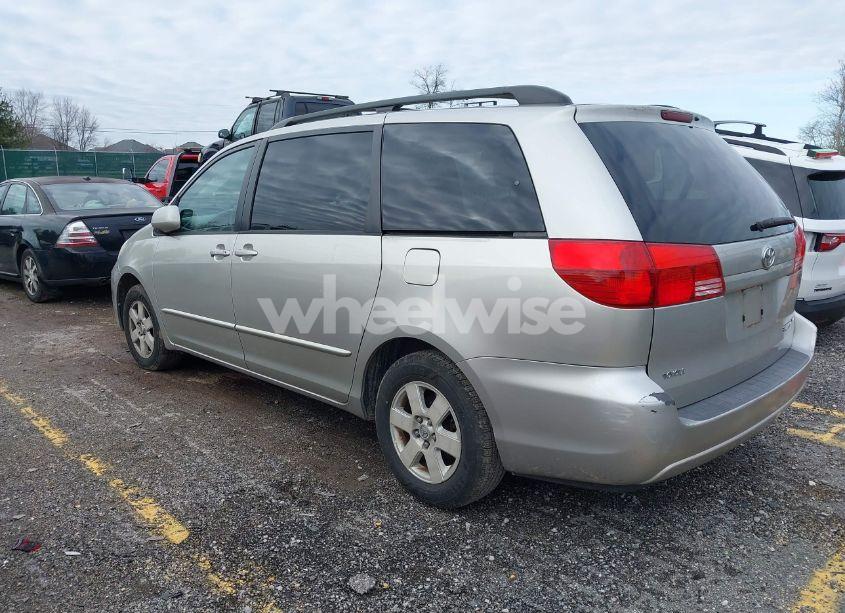 Photo 3 of 2004 Toyota Sienna XLE (VIN 5TDZA22C14S038072)