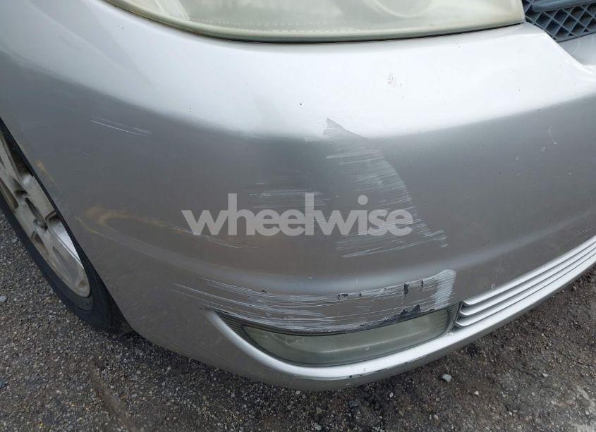 Photo 6 of 2004 Toyota Sienna XLE (VIN 5TDZA22C14S038072)