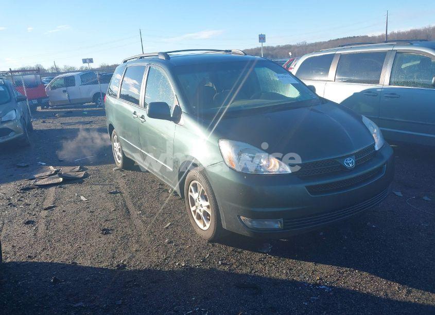 2004 Toyota Sienna XLE (VIN 5TDZA22C14S085585) main photo