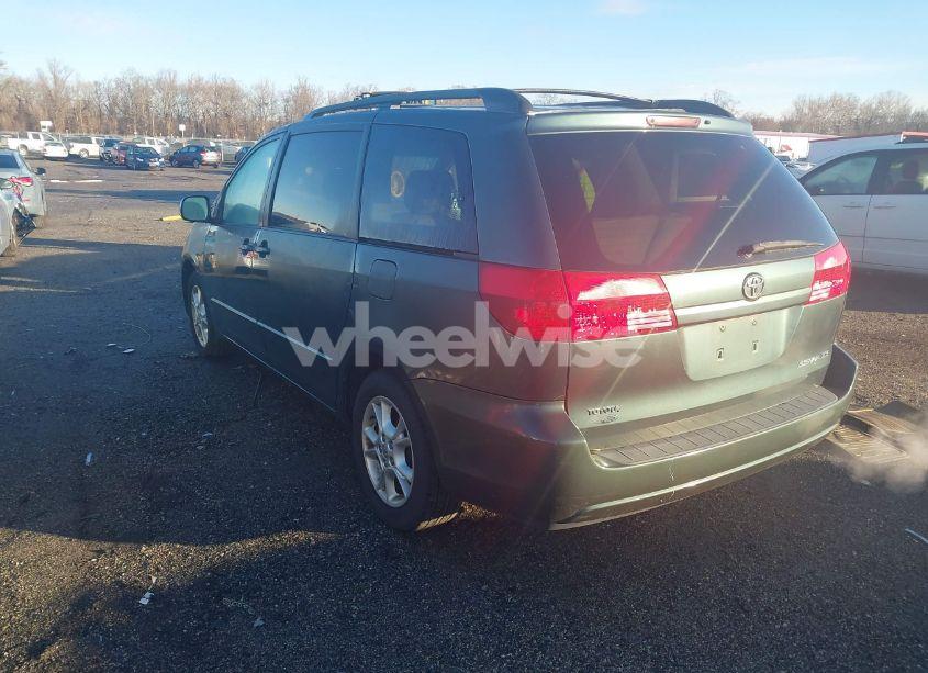 Photo 3 of 2004 Toyota Sienna XLE (VIN 5TDZA22C14S085585)