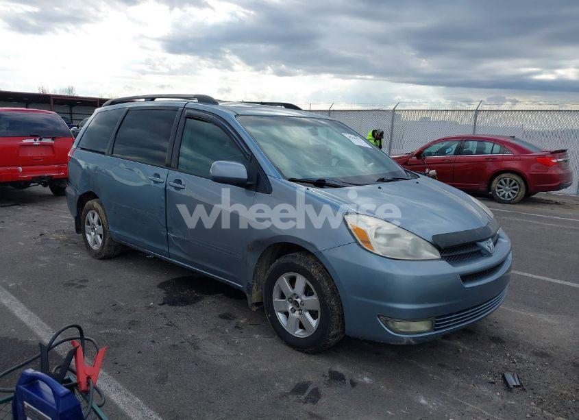 2004 Toyota Sienna XLE (VIN 5TDZA22C14S185279) main photo