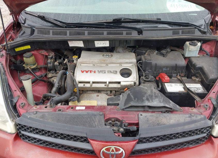 Photo 10 of 2005 Toyota Sienna XLE (VIN 5TDZA22C15S362589)