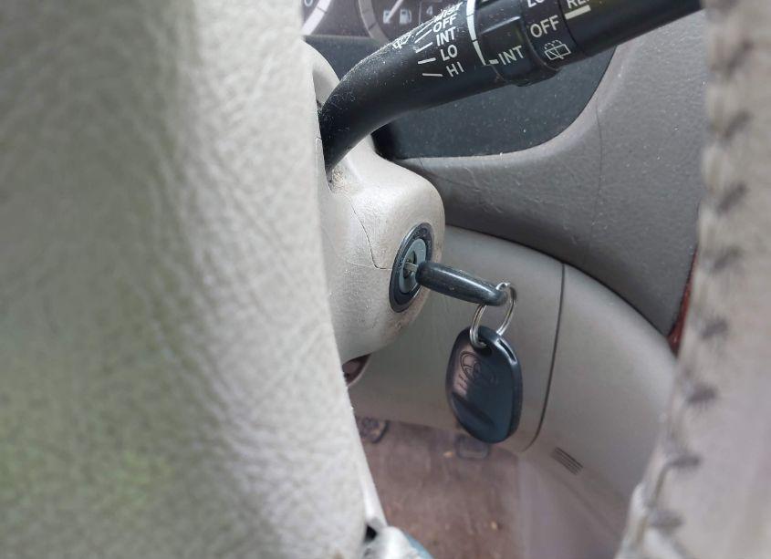 Photo 11 of 2005 Toyota Sienna XLE (VIN 5TDZA22C15S362589)