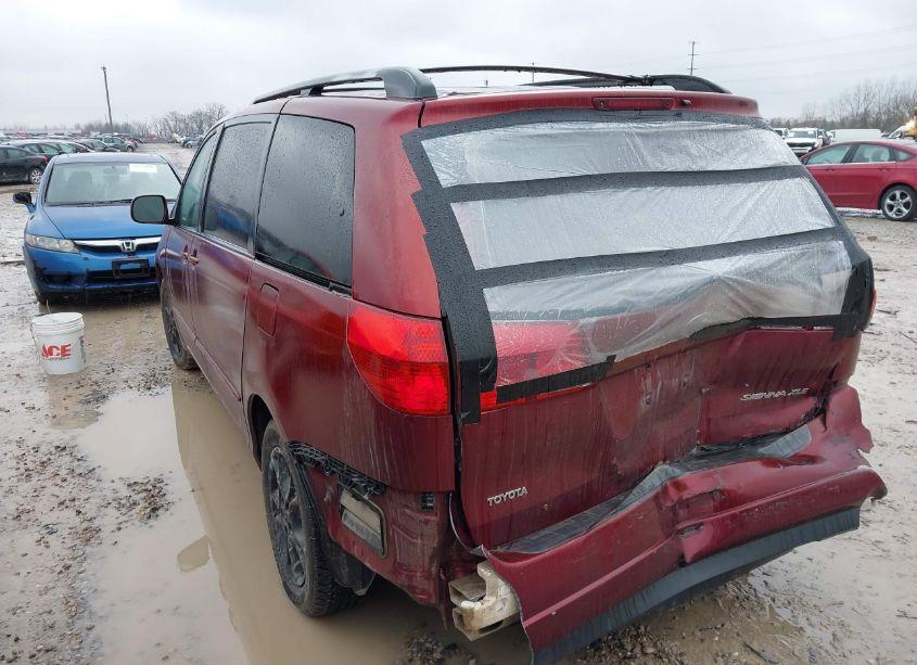 Photo 14 of 2005 Toyota Sienna XLE (VIN 5TDZA22C15S362589)