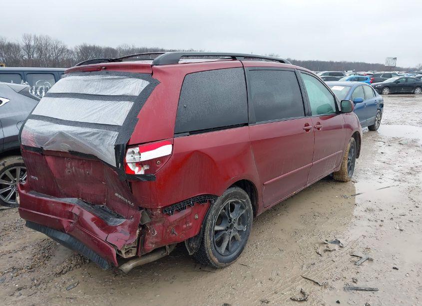 Photo 4 of 2005 Toyota Sienna XLE (VIN 5TDZA22C15S362589)