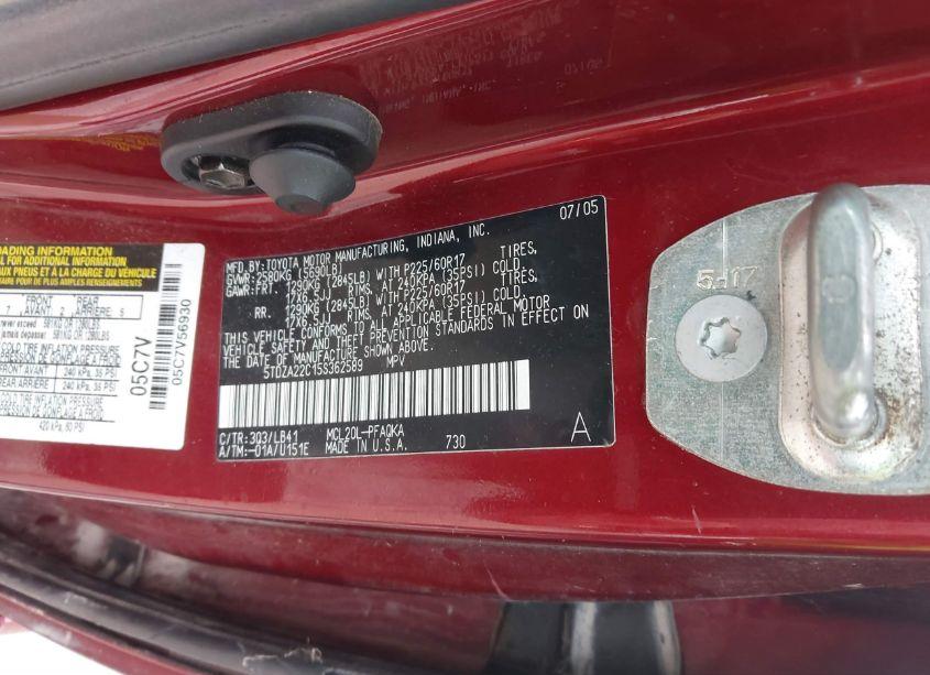 Photo 9 of 2005 Toyota Sienna XLE (VIN 5TDZA22C15S362589)