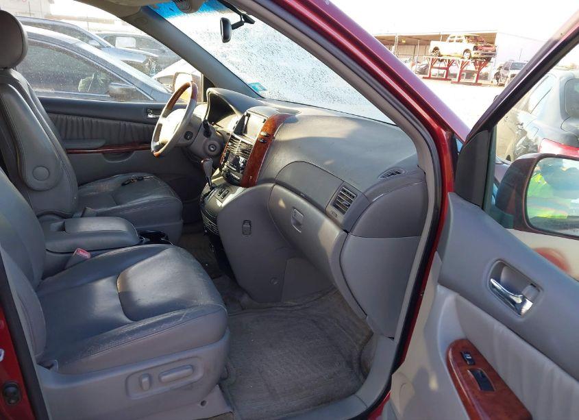 Photo 5 of 2005 Toyota Sienna XLE LIMITED (VIN 5TDZA22C15S364018)