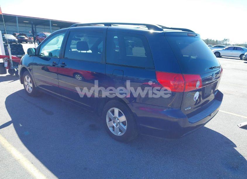 Photo 3 of 2006 Toyota Sienna XLE (VIN 5TDZA22C16S455985)